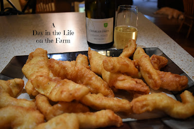 Fried fish and wine