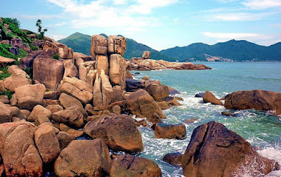 Bãi đá Hòn chồng Nha Trang