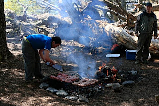 un asadito en el bosque