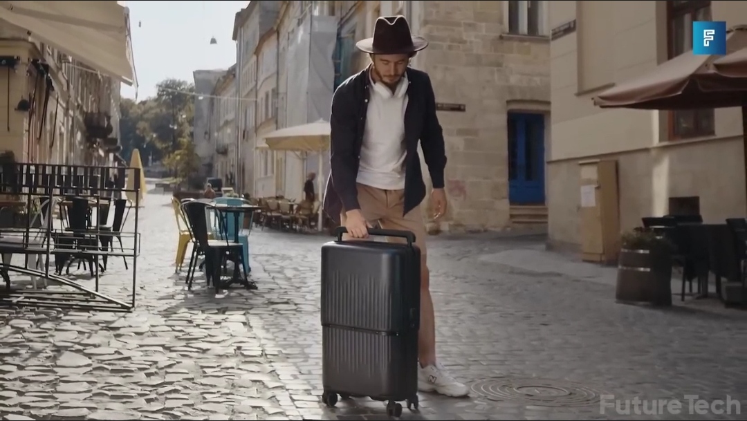 Adjustable Suitcase with Trolley