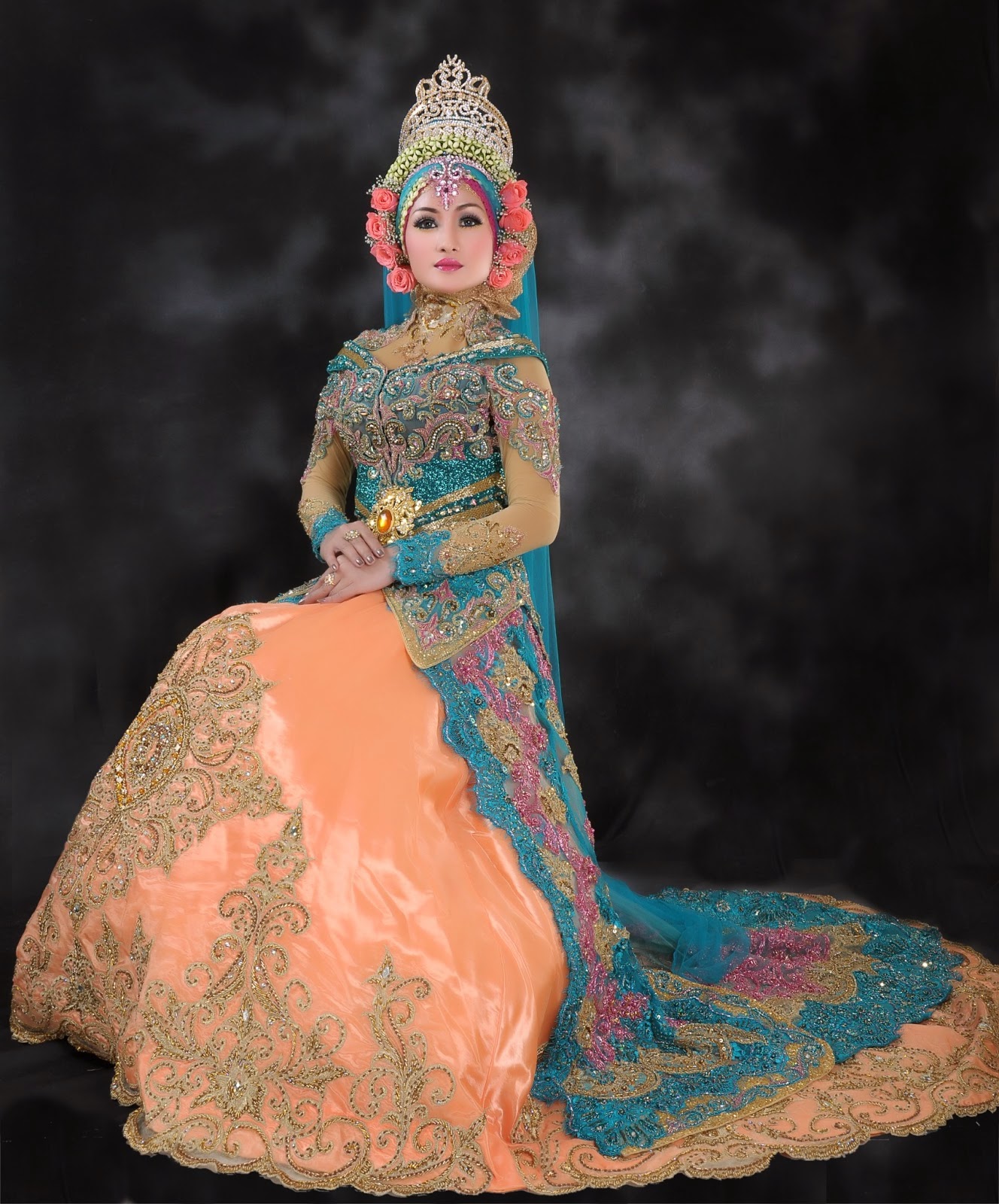 Kebaya pengantin muslim modern model terbaru 2014