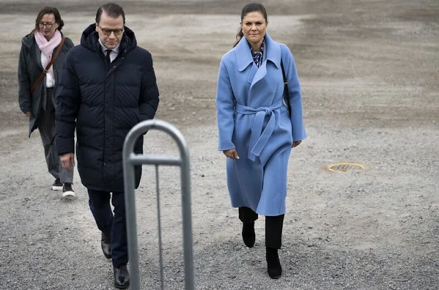Andiata Henriette wool coat. Crown Princess Victoria wore a light blue Ayden blazer by Andiata. Baum und Pferdgarten Maje Top