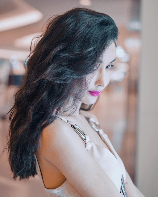 Lingling Piyadar most beautiful Lao's transgender woman Instagram