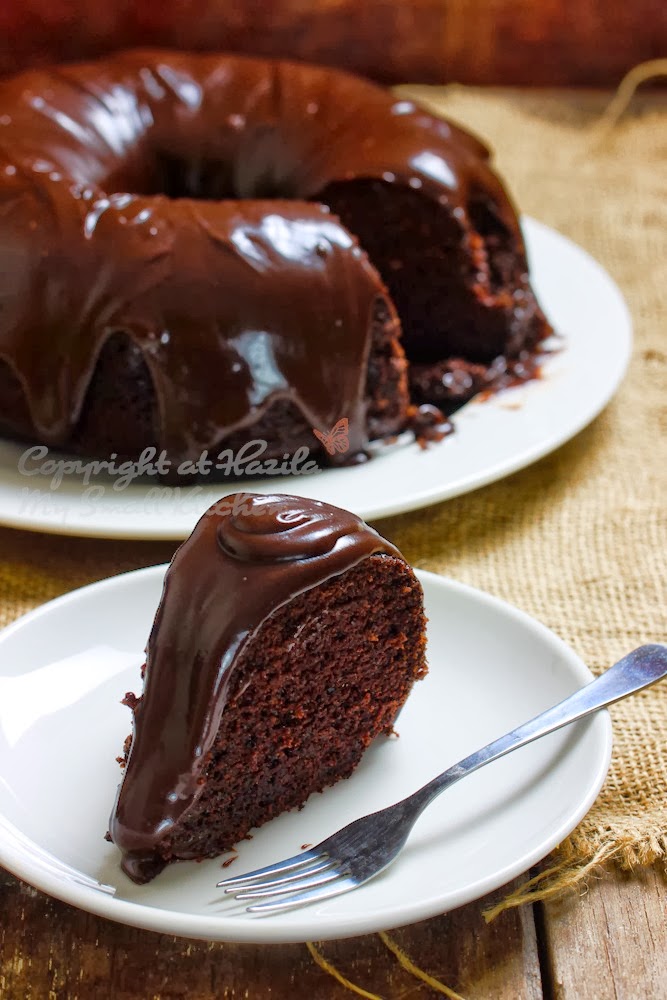 chocolate moist cake with ganache 3