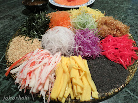 Yee-Sang-Lo-Hei-鱼生撈起