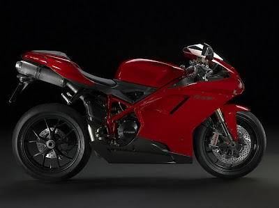 2011 Ducati 848 EVO Official Pictures