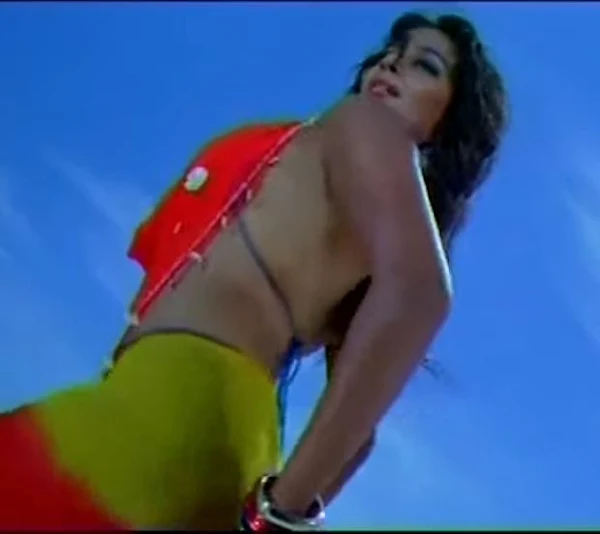 priyamani backless bikini hot south indian actress