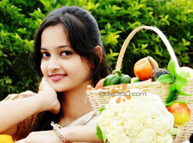 Tammana Vyas Hot Odia Actress Real life Photos,Images,Walls 