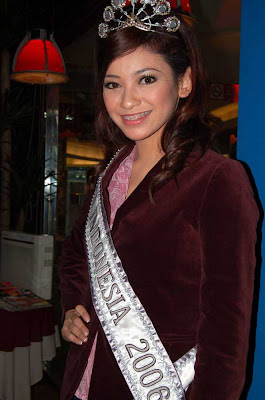 Miss Indonesia Universe 2006 : Agni Pratistha