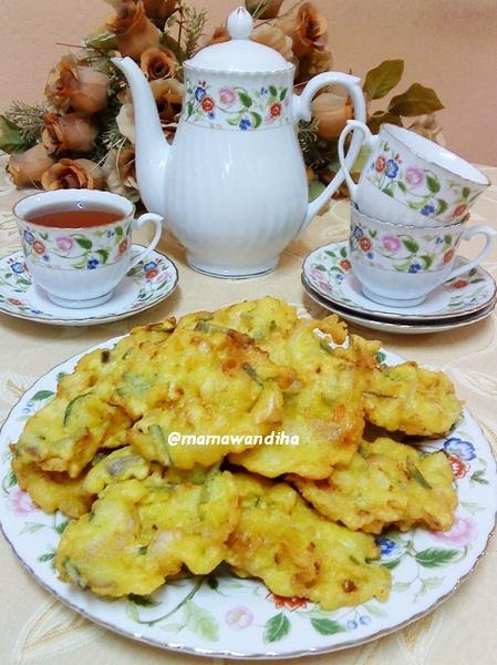 Dari Dapur MaDiHaA: Cucur Udang Rangup