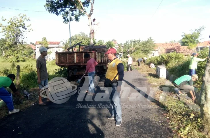 Kelurahan Lawangan Daya Laksanakan Giat Jumat Bersih