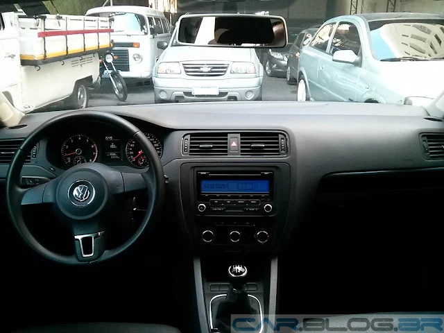 VW Jetta 2011 interior - painel