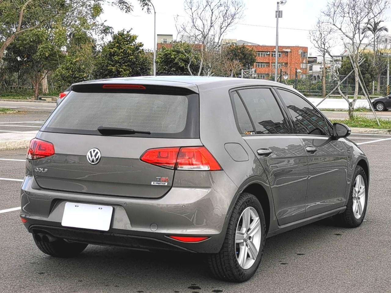 Volkswagen 二手車買賣專門店-2015-Golf