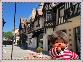 kiki monchhichi deauville plage planches festival hermès vuitton zadig 