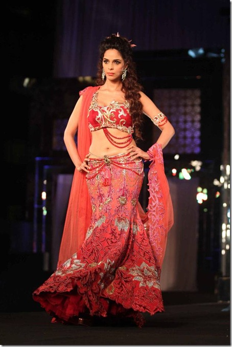 Mallika Sheratwat at Aamby-Valley-Bridal-week4