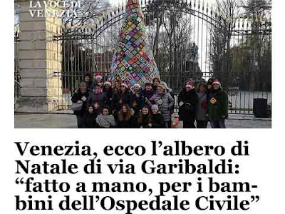 L'albero di Natale in Via Garibaldi