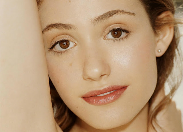 Emmy Rossum HD Wallpaper Free