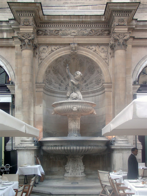 Fontaine Gaillon, Place Gaillon, Paris