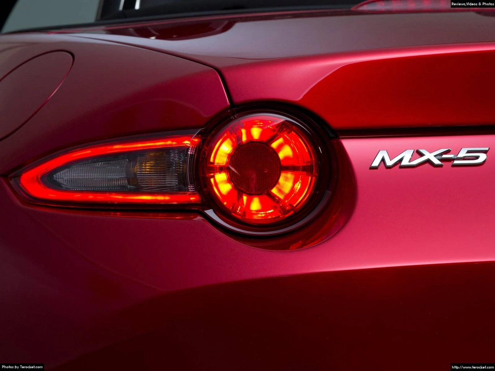 Hình ảnh xe ô tô Mazda MX-5 2016 & nội ngoại thất