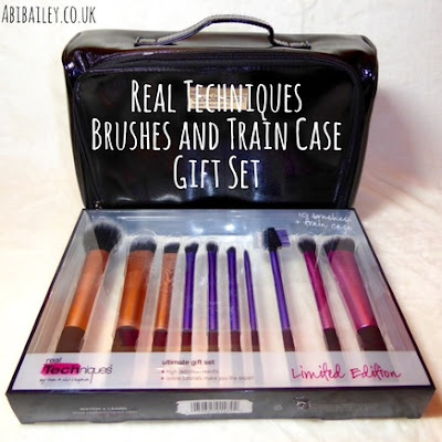 Real Techniques Brushes and Train Case Gift Set