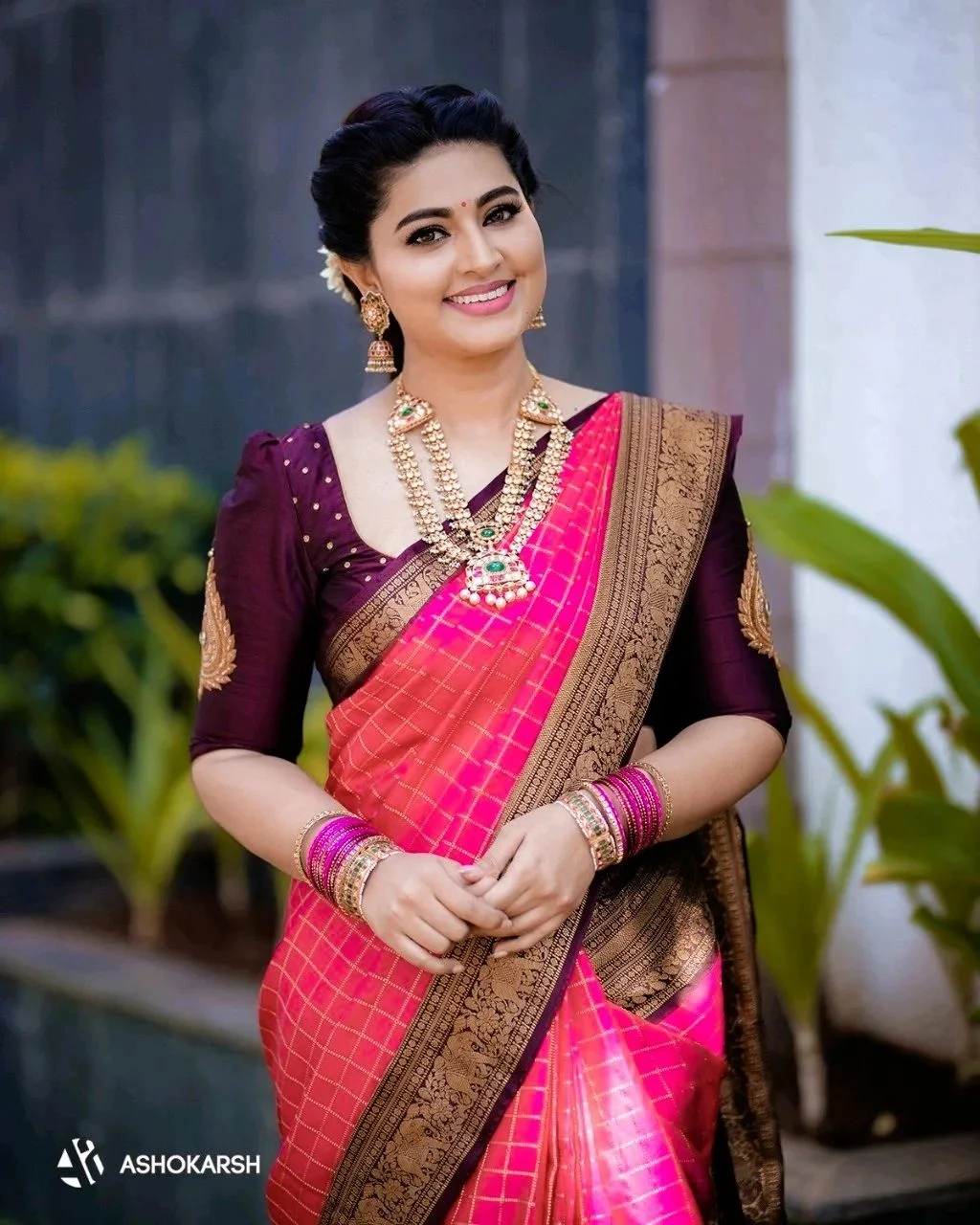 Actress Sneha Beautiful Sneha Prasanna photoshoot in saree