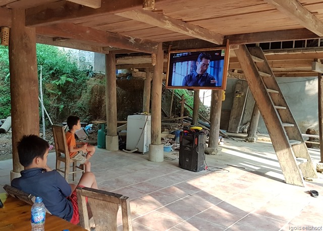 Ly Van Homestay is fitted with cable TV and I was able to watch a live telecast of a football on it.