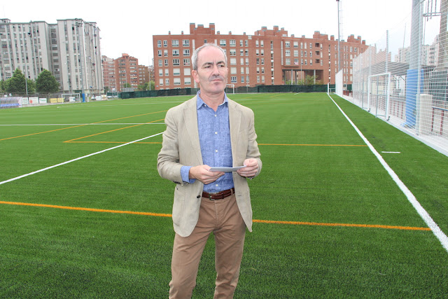 Alfonso García Alonso, en el campo del CF Zuazo