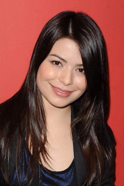 Miranda Cosgrove HD Wallpapers Free Download