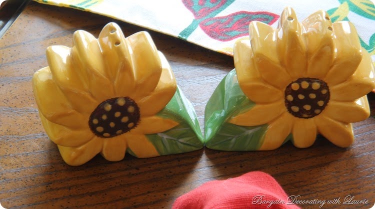 Sunflower Tablescape-Bargain Decorating with Laurie