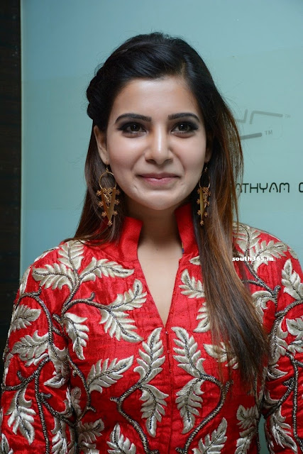 samantha latest wallpapers in Ennakul Oruvan Movie