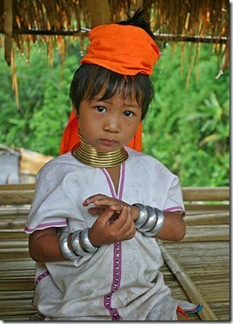 344px-Karen_Padaung_Girl_Portrait