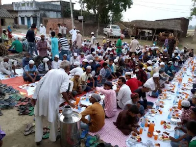 Hindu Organised Roza Iftar Party For Muslims Uttar Pradesh