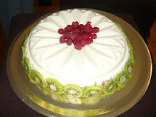Cheese Cake Moldeado de Maracuyá, kiwi y frambuesas frescas
