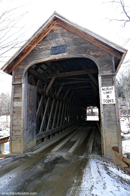 Puente Cubierto Hall Covered Bridge