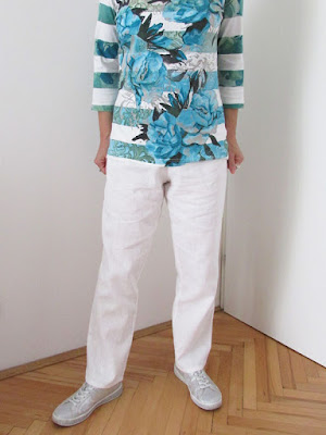 http://ladylinaland.blogspot.com/2019/10/white-linen-pants.html