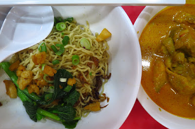 Traditional Sarawak Kolo Mee, kolo mee and curry