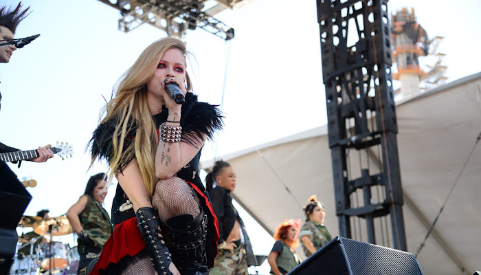 Avril Lavigne tiene uno de los discos Pop punk que te harán agarrar tus viejos Chucks