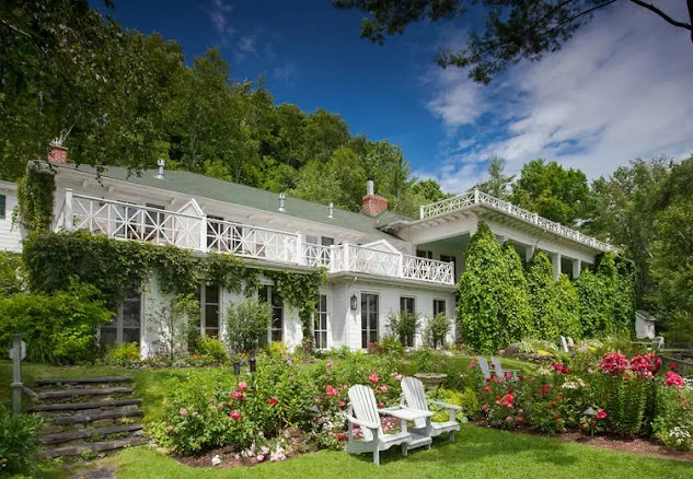 hotel Manoir Hovey in Quebec Province | Canada