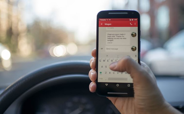 smartphone dangerous driving text drive illegal