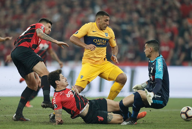 Boca logró un gran triunfo en Brasil: le ganó 1-0 a Atlético Paranaense y sueña con el pase a cuartos de final de la Libertadores