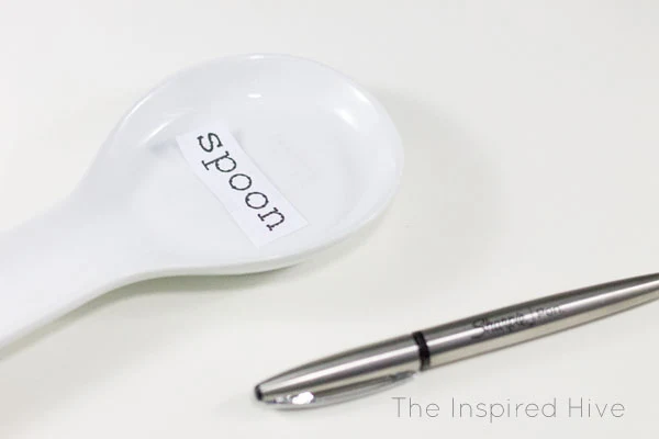 Easy DIY spoon rest idea! How to use Sharpies on a ceramic spoon rest.