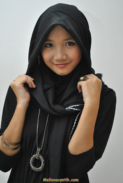 Foto Model Berhijab Cantik, Fatin Lewat! (20 Pic)