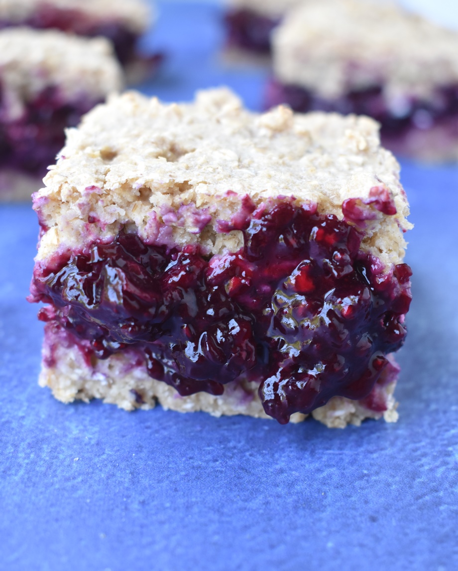 up close blueberry pie oatmeal bar