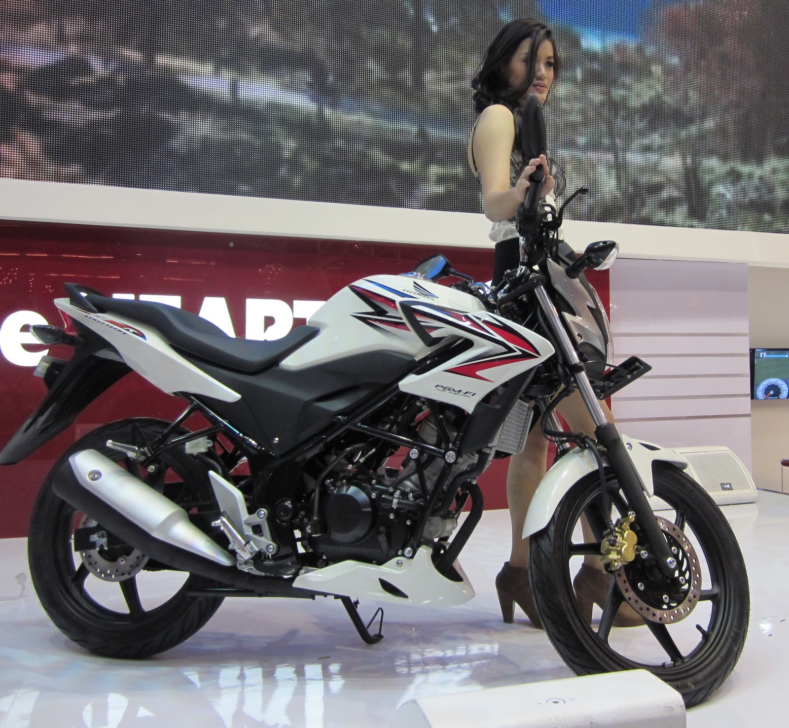 ANTARA CB150R VIXION LIGHTNING DAN PULSAR 200 NS DIMATAKU