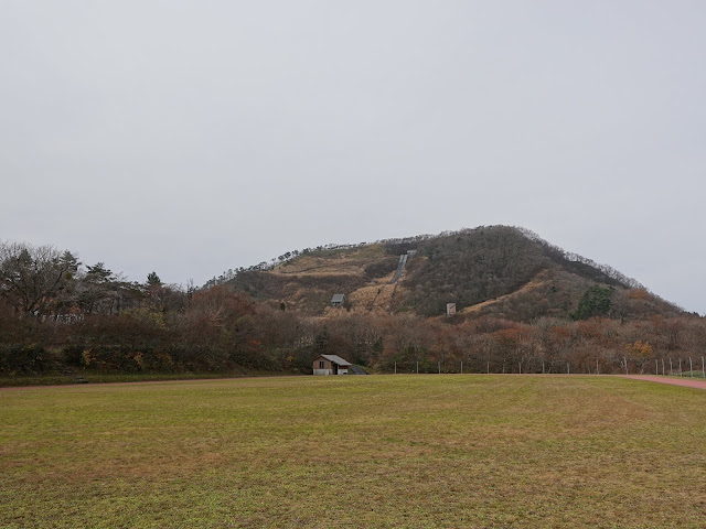 大山町 大山総合体育館　グランドからの眺望