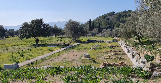 Photo 16/24 - Dans l'Antiquite, Poros etait ...