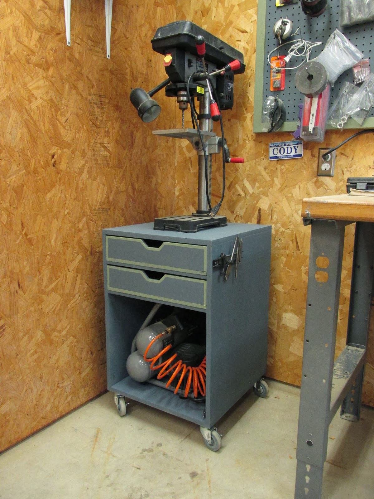 Wilker Do's: DIY Rolling Drill Press Stand