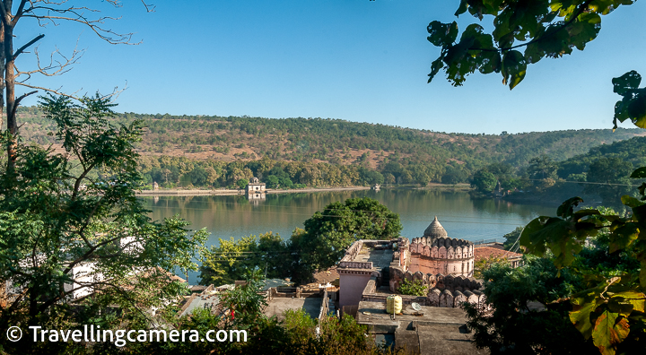 Located in the town of Ramtek, Maharashtra, Ambala Lake is a beautiful and serene lake that is a popular spot for nature lovers and outdoor enthusiasts. The lake is surrounded by lush green forests and is a perfect place to relax and unwind amidst nature.