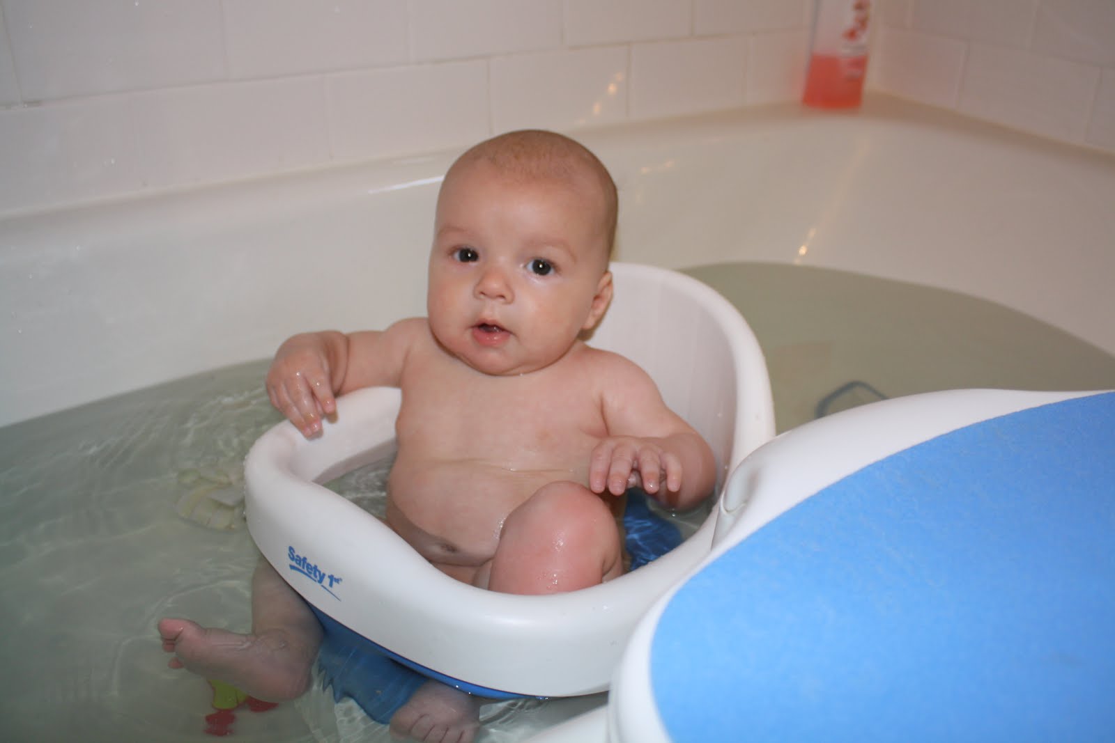 Living this life with them....: Bath Babies