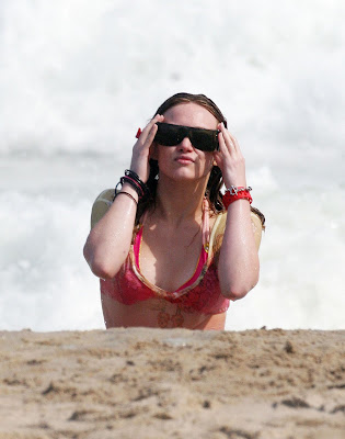 Hilary Duff Bikini Pics hots sexys gallery